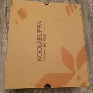 UGG Koola Short Boot Size 6 - Brand New!